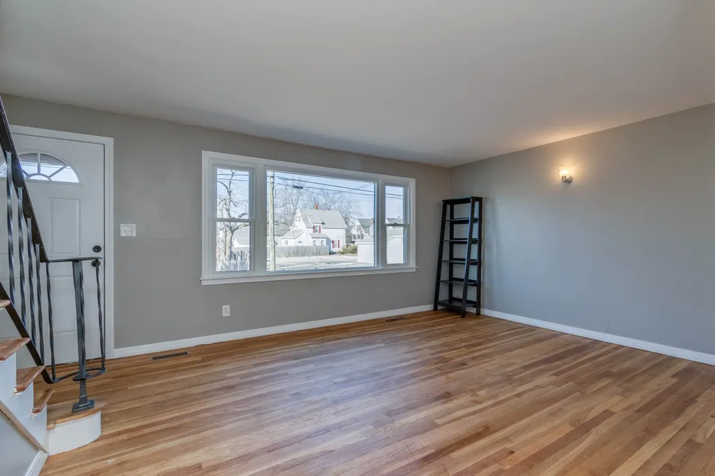 891 Somerville Street Manchester NH 03103