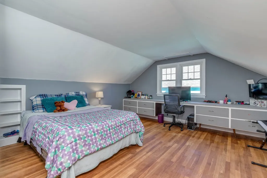 891 Somerville Street Manchester NH 03103