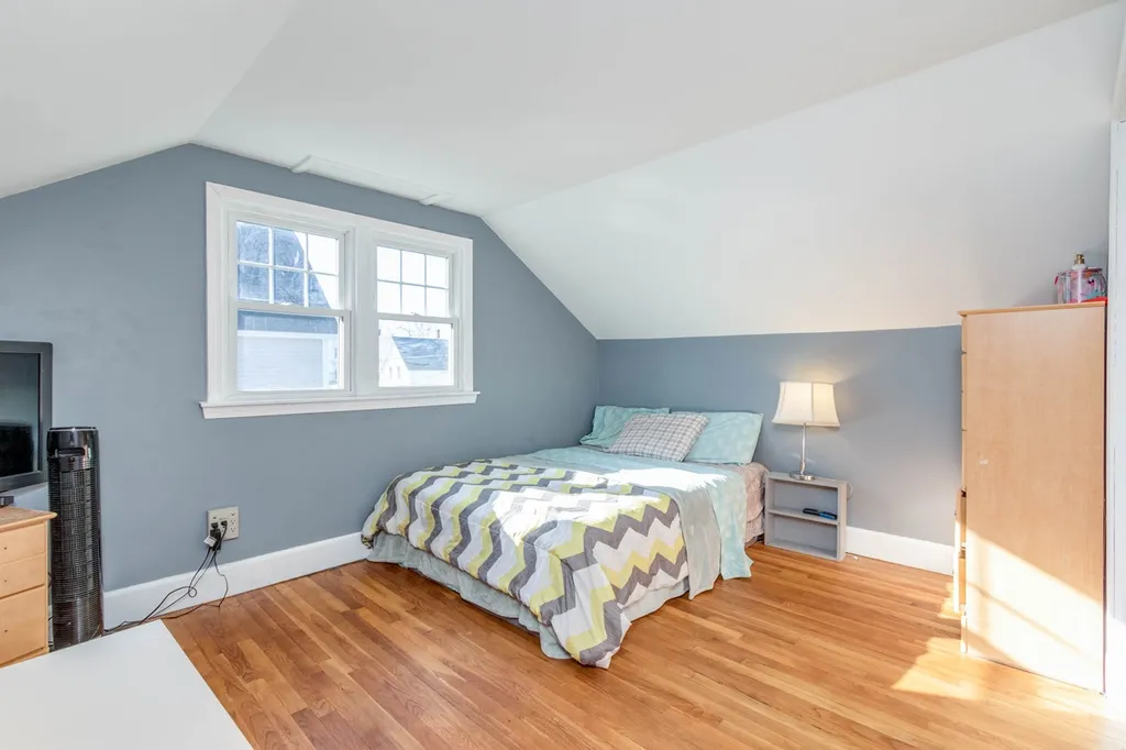 891 Somerville Street Manchester NH 03103