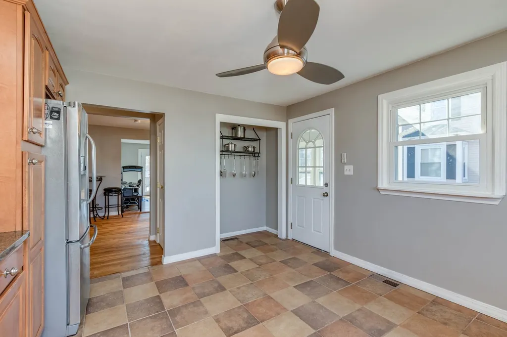 891 Somerville Street Manchester NH 03103