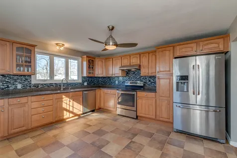 891 Somerville Street Manchester NH 03103