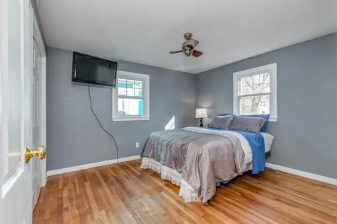 891 Somerville Street Manchester NH 03103