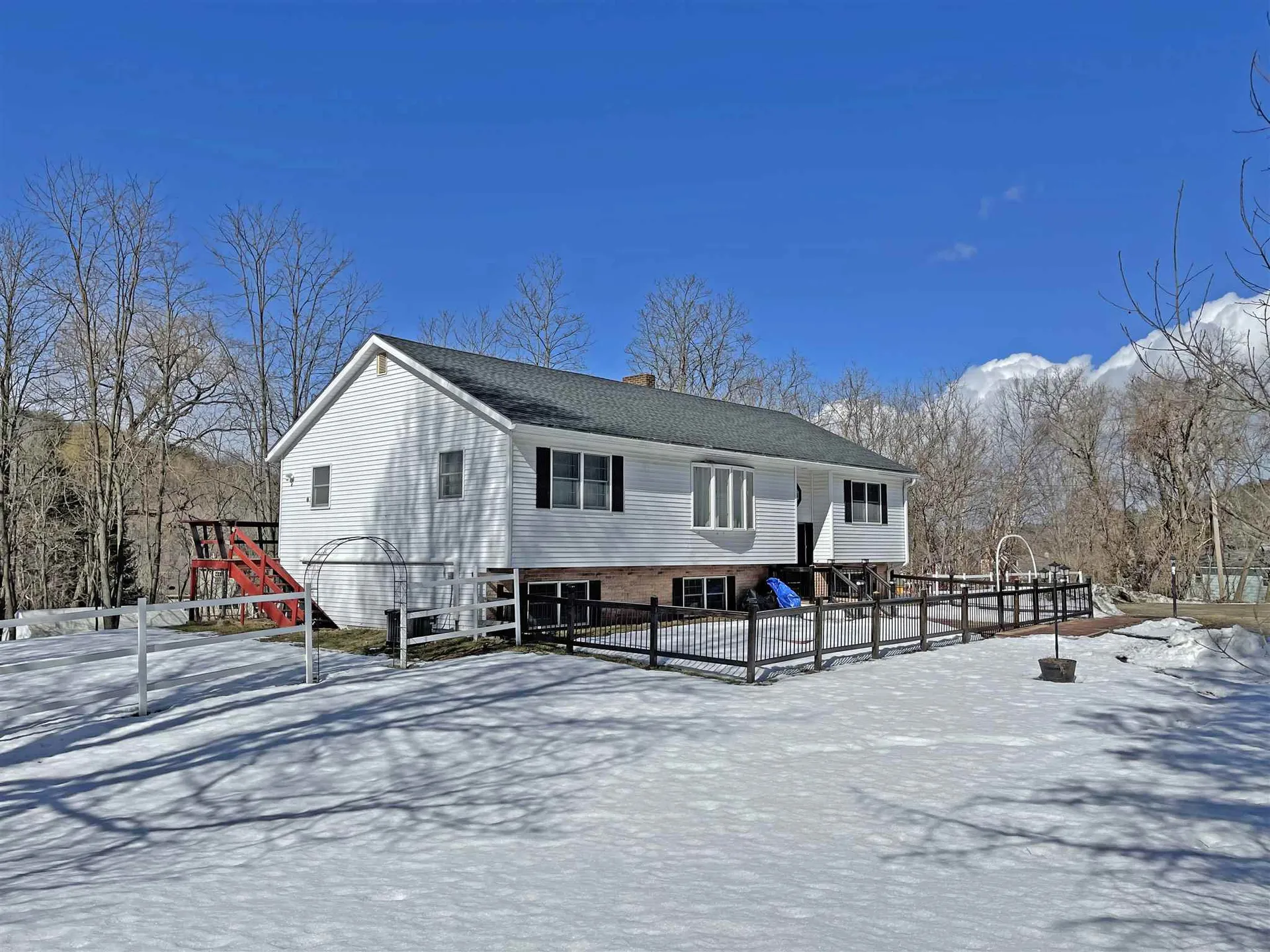 188 Bank Street Extension Lebanon NH 03766
