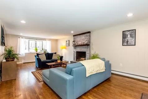 51 Longmarsh Road Durham NH 03824