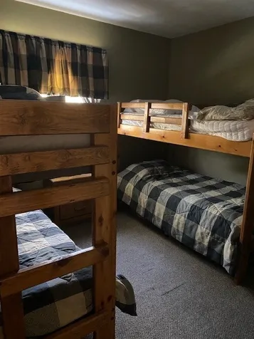 33 Kidner Lane Wilmington VT 05363
