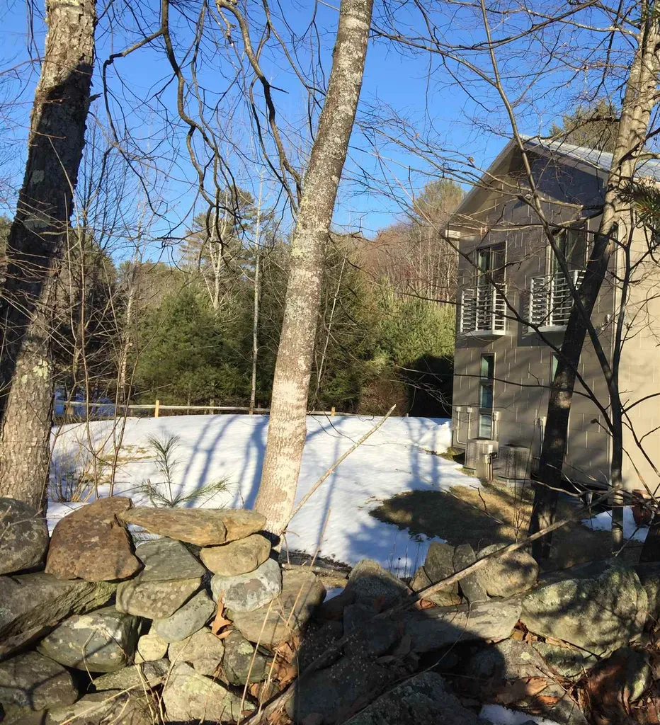 272 Hanover Center Road Hanover NH 03750