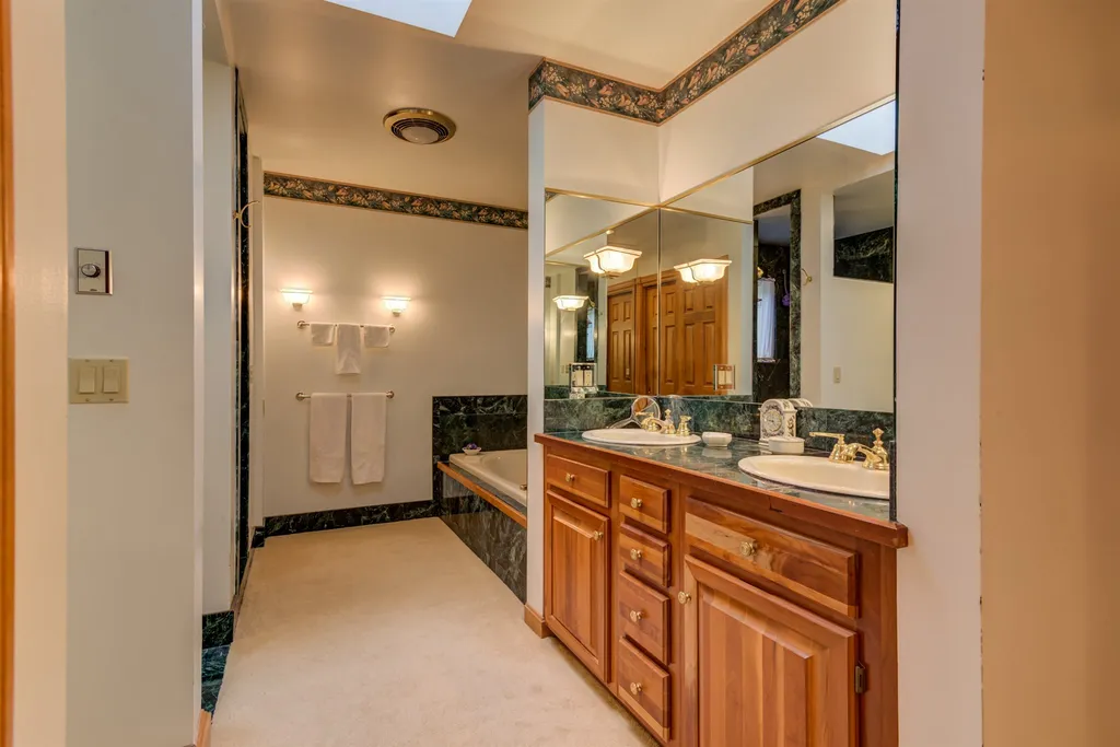 317 Sewall Road Wolfeboro NH 03894