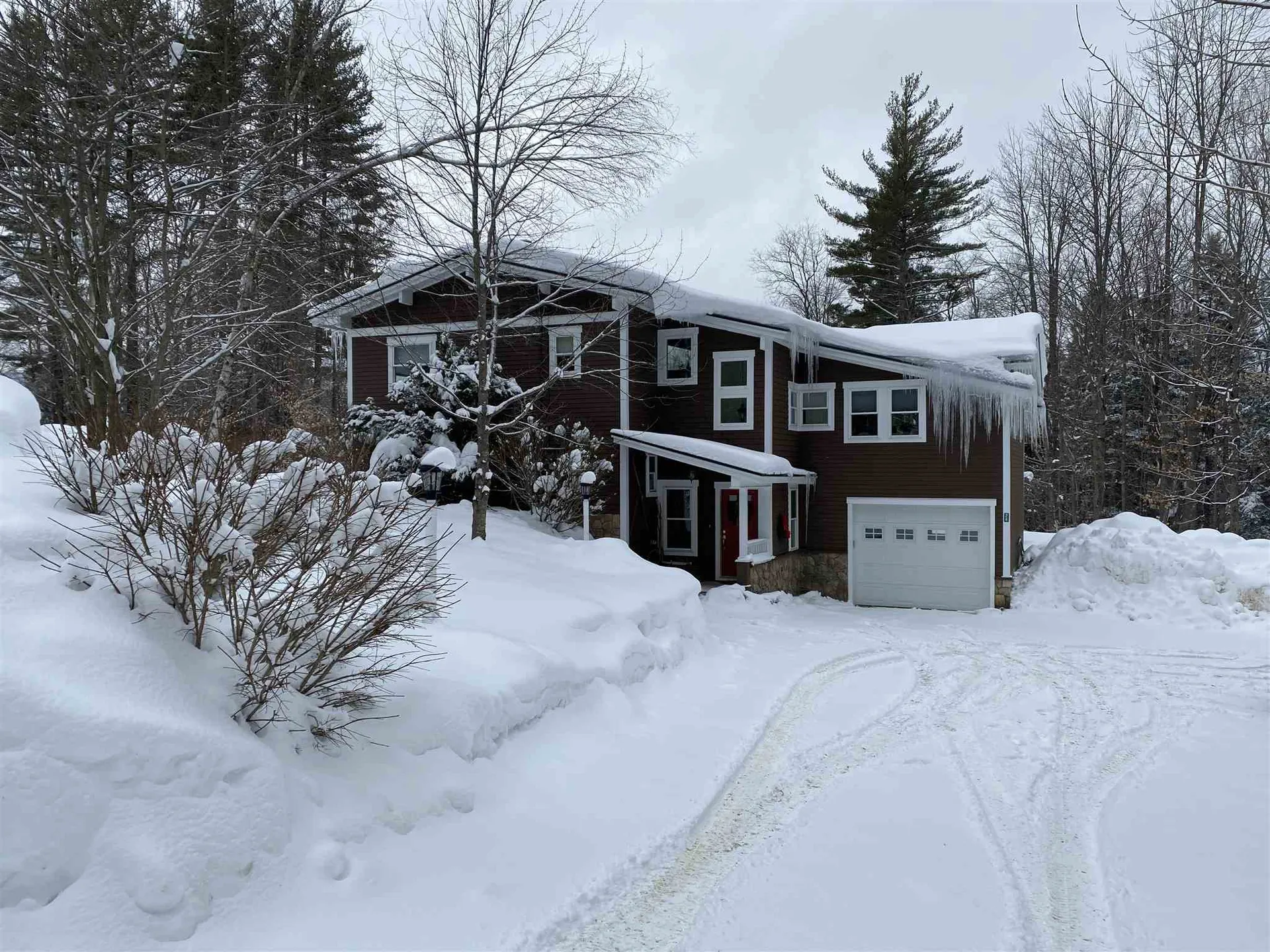 24 Hooke Road Ludlow VT 05149