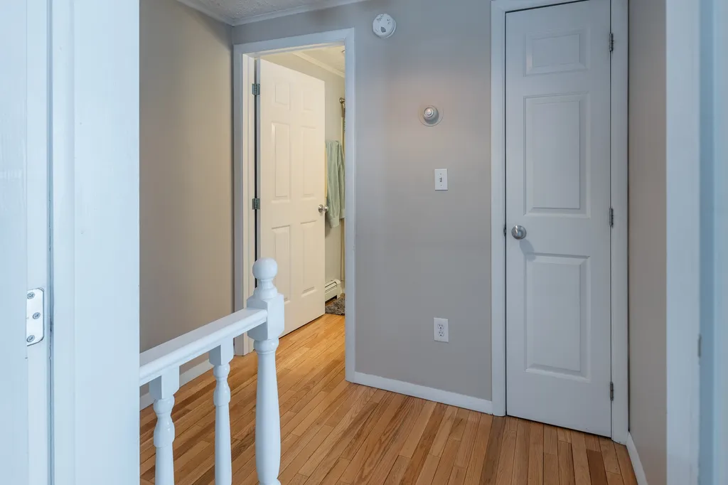 141 Dawn Drive Hartford VT 05001-9056