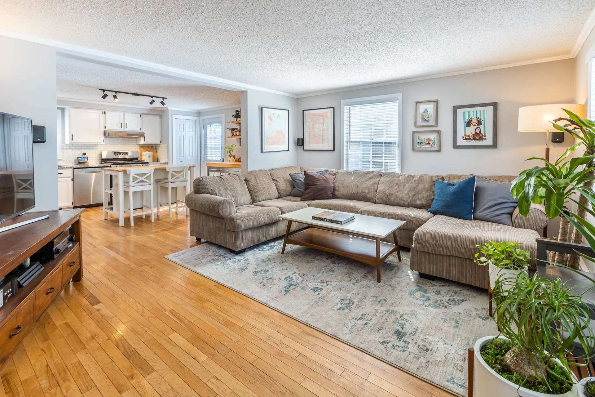 141 Dawn Drive Hartford VT 05001-9056