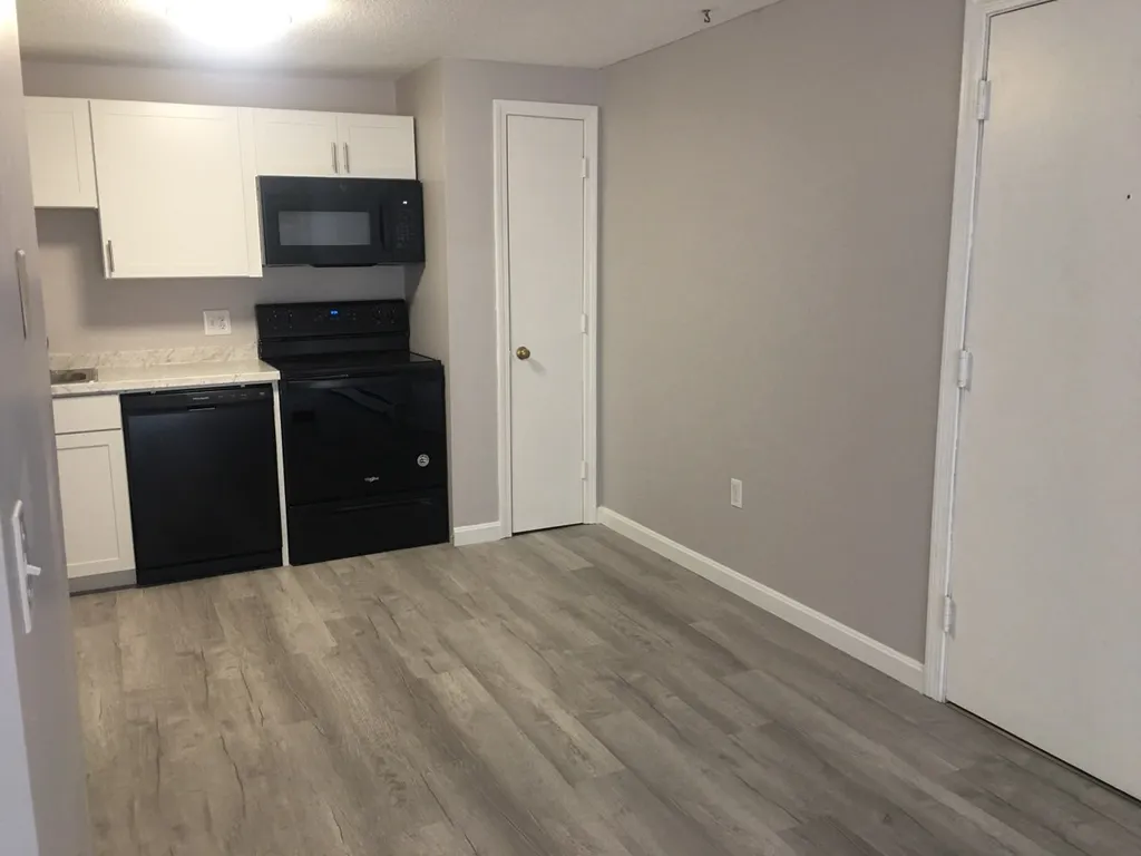 512 White Cedar Boulevard Portsmouth NH 03801