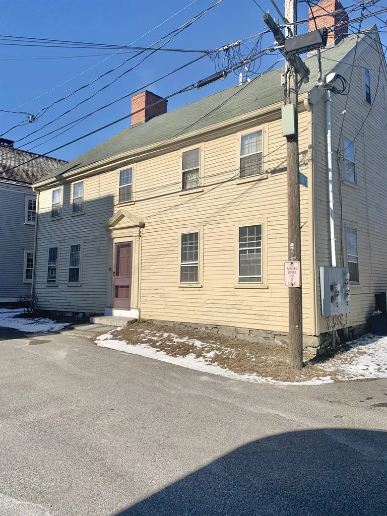 33 Gardner Street Portsmouth NH 03801