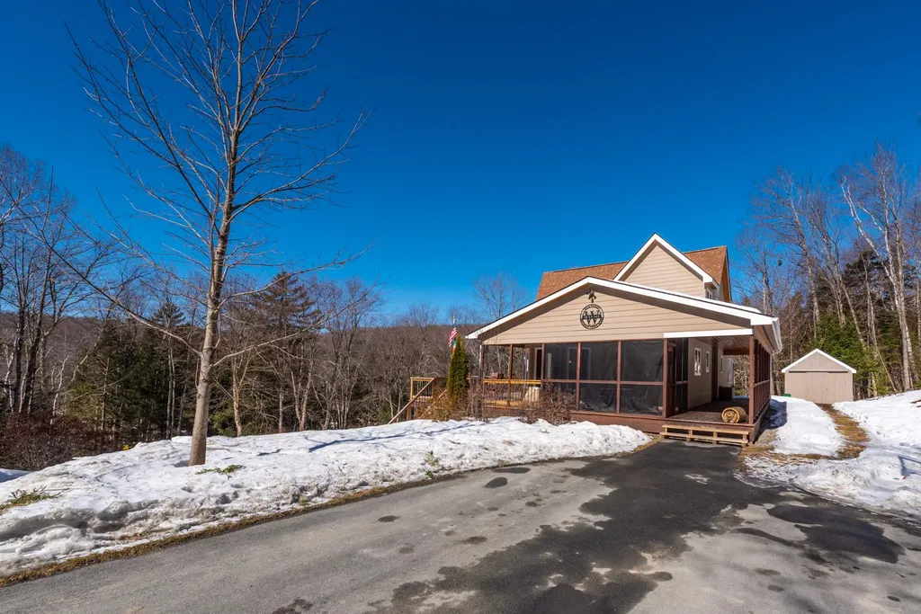5 Hilltop Place Grantham NH 03753
