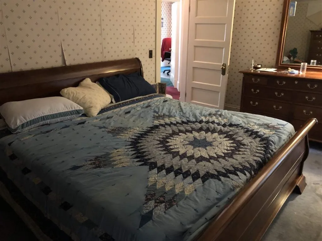 15 Woolson Avenue Springfield VT 05156