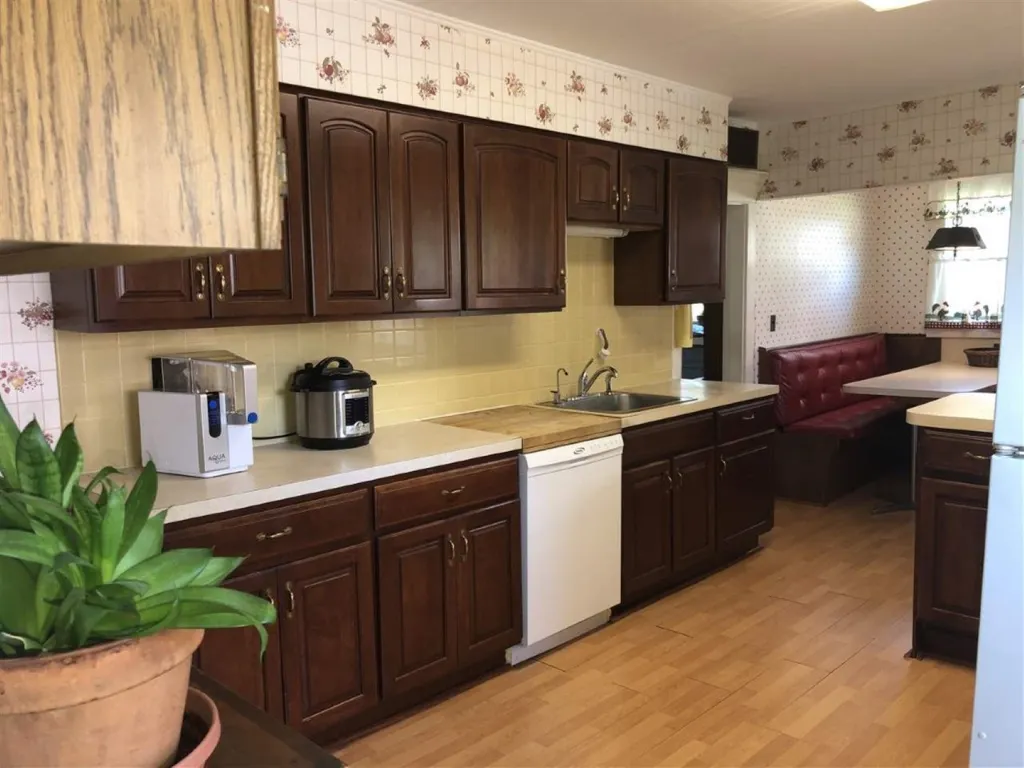 15 Woolson Avenue Springfield VT 05156