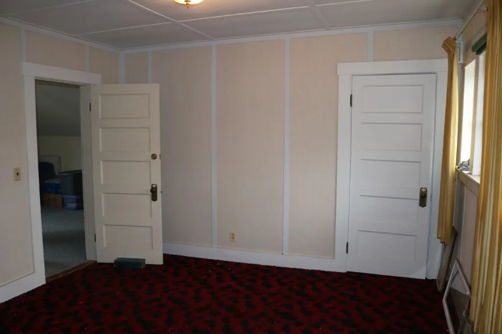 15 Woolson Avenue Springfield VT 05156