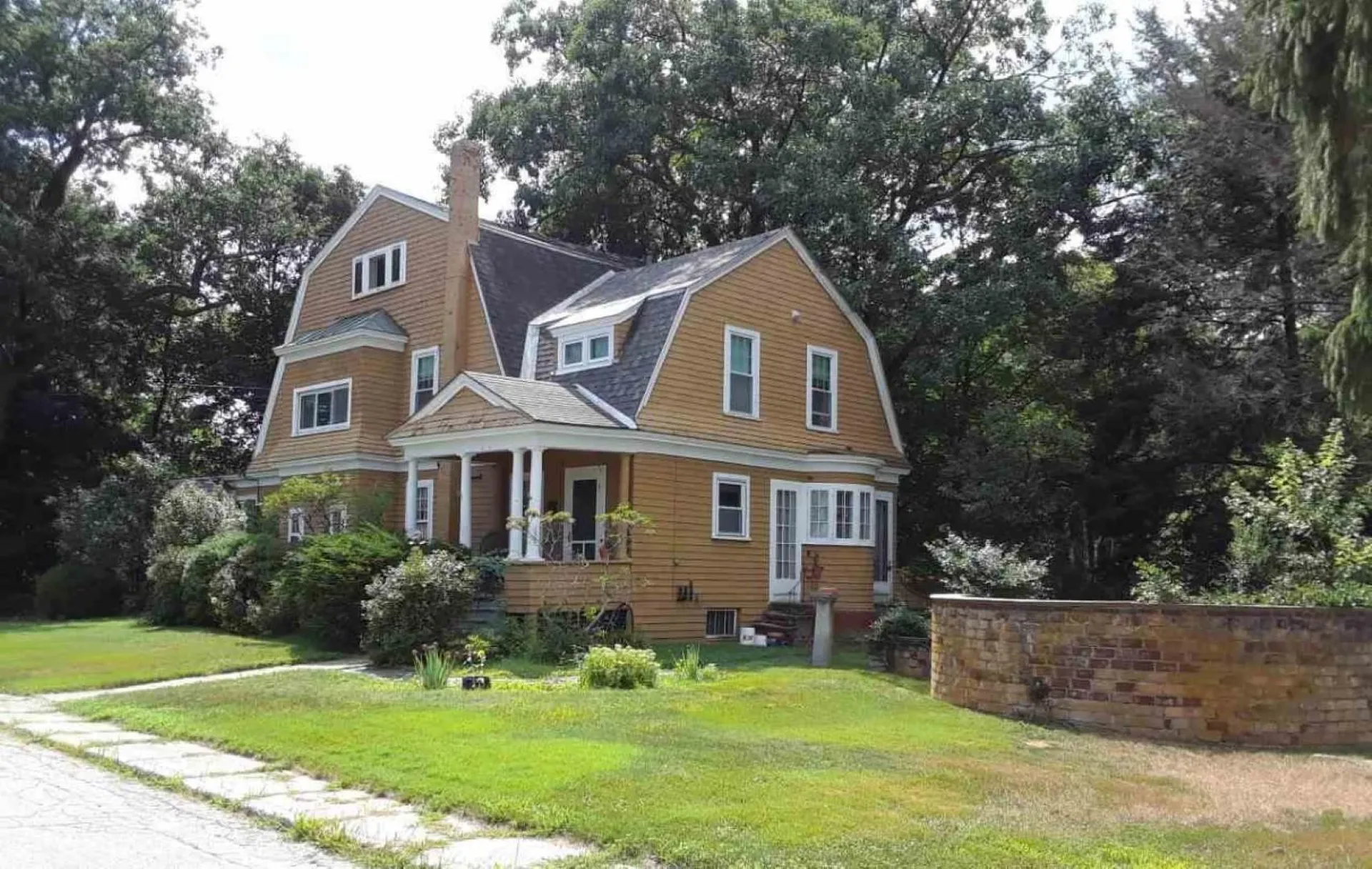 15 Woolson Avenue Springfield VT 05156