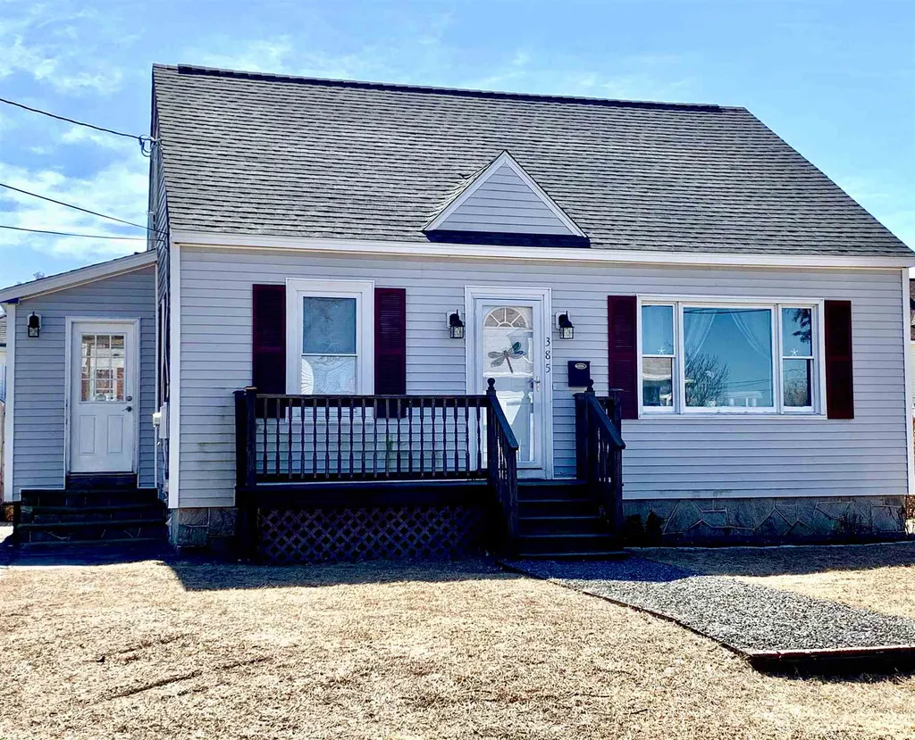 385 Holly Avenue Manchester NH 03103
