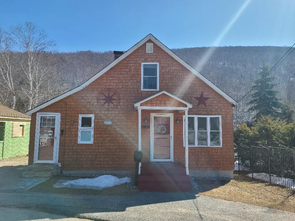 4 River Street Gorham NH 03581