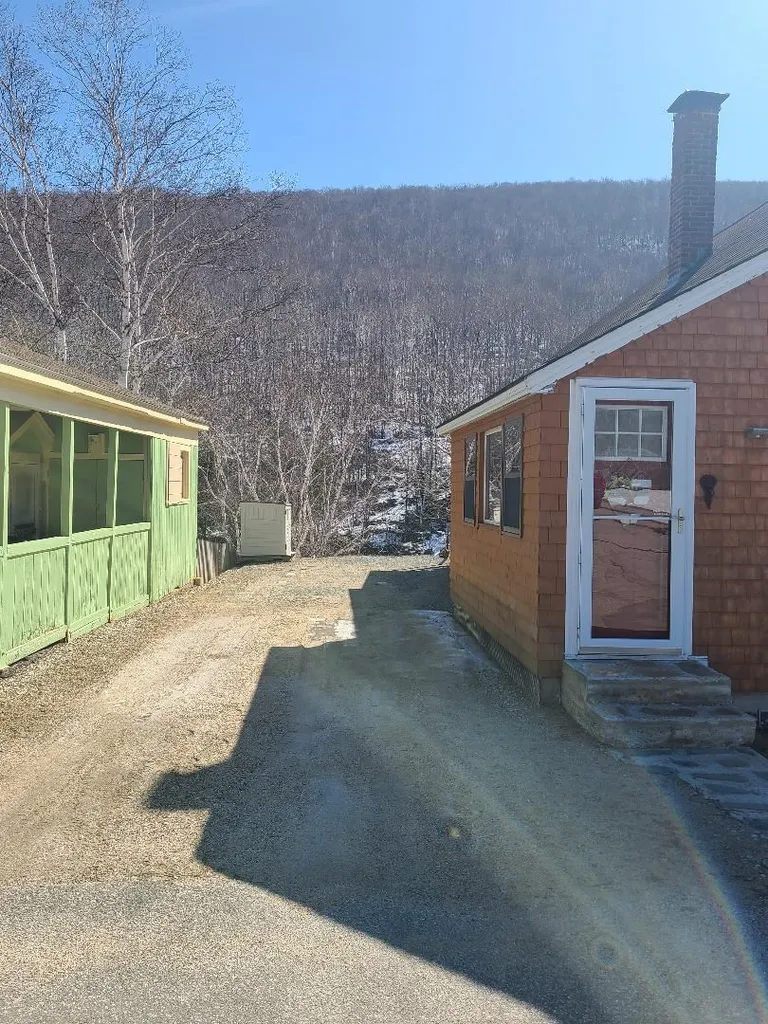 4 River Street Gorham NH 03581