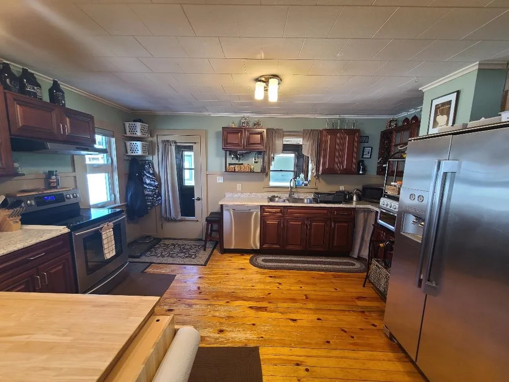 4 River Street Gorham NH 03581