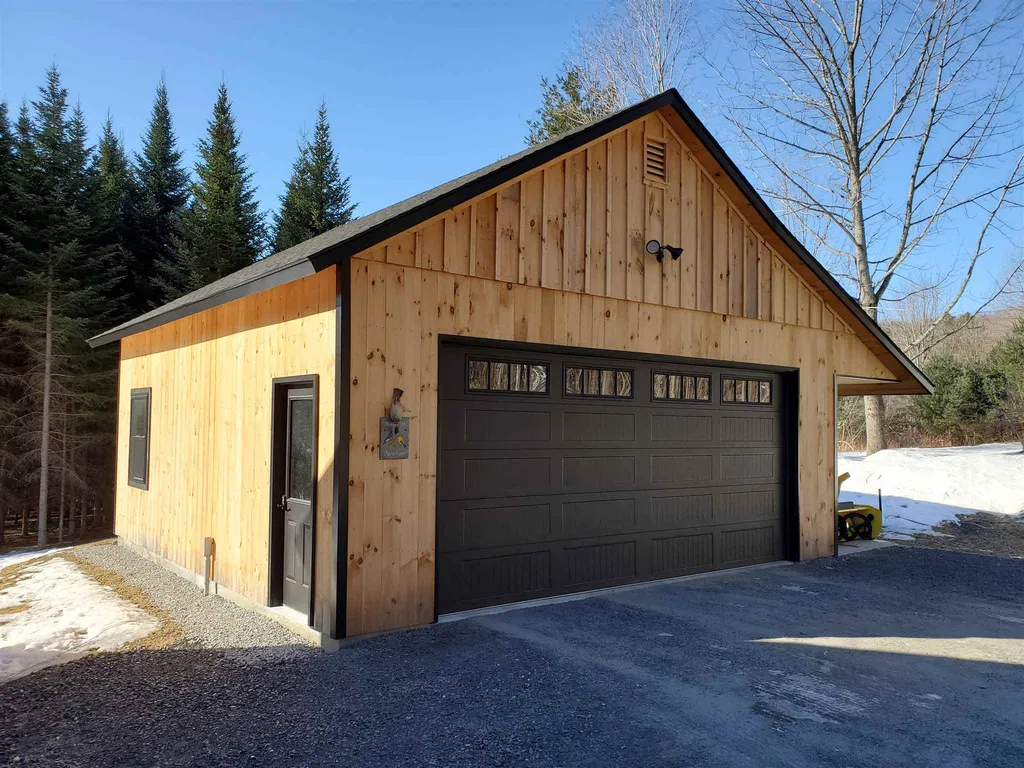 105 Black Road Berlin VT 05602-6001