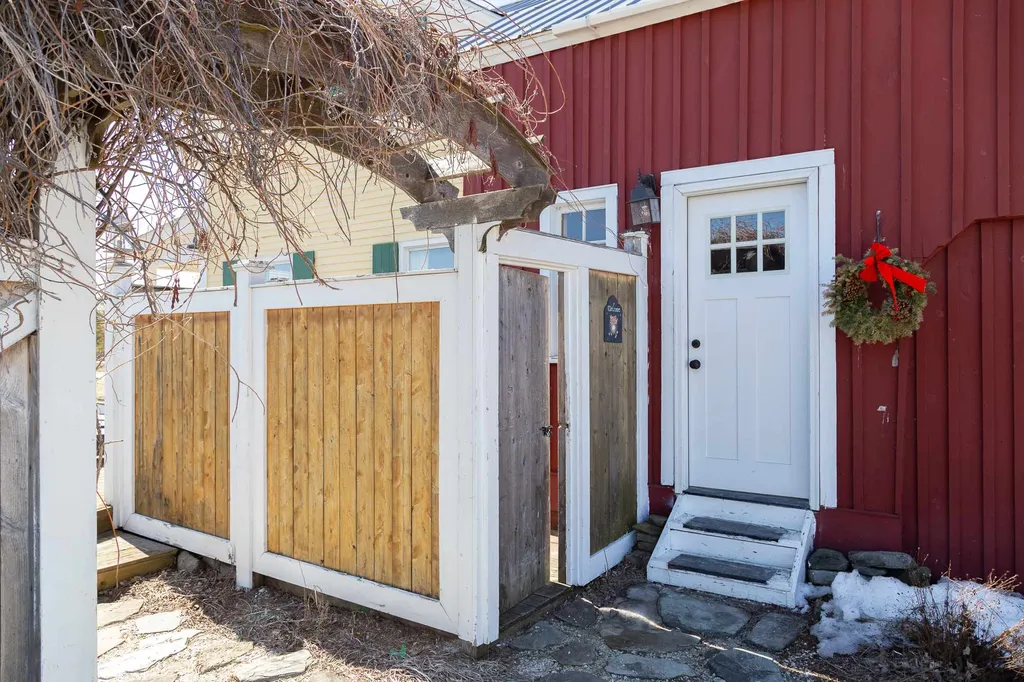 5 Johnson Way South Burlington VT 05403
