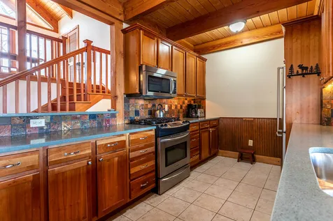 5 Stratton Ridge Road Winhall VT 05340