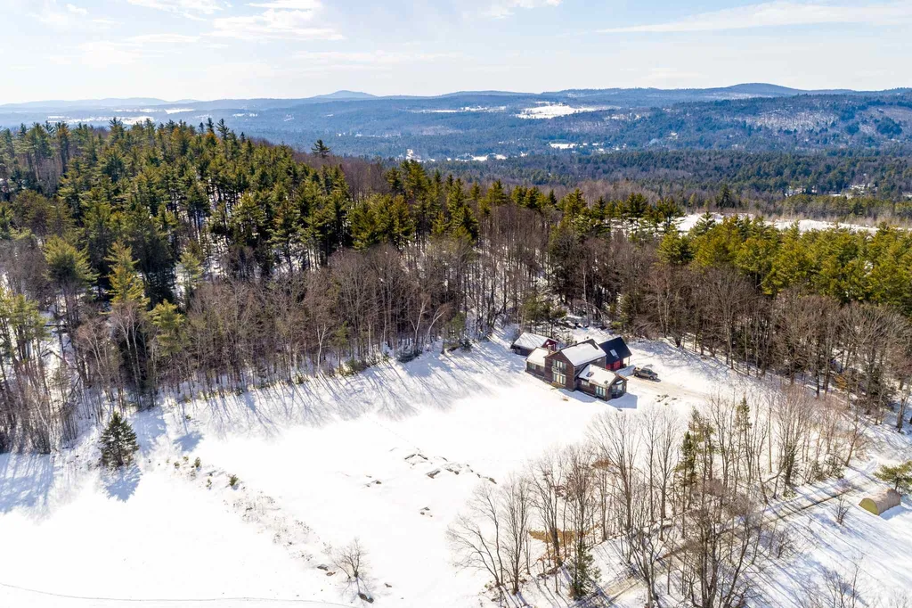 1707 Perini Road Newbury VT 05051