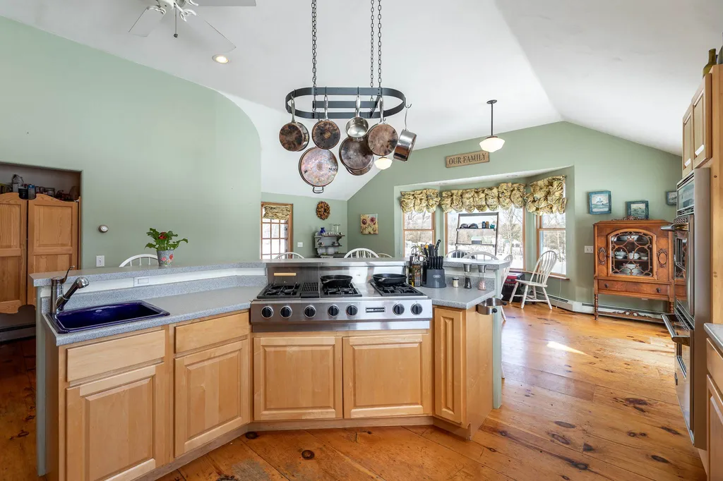 1707 Perini Road Newbury VT 05051