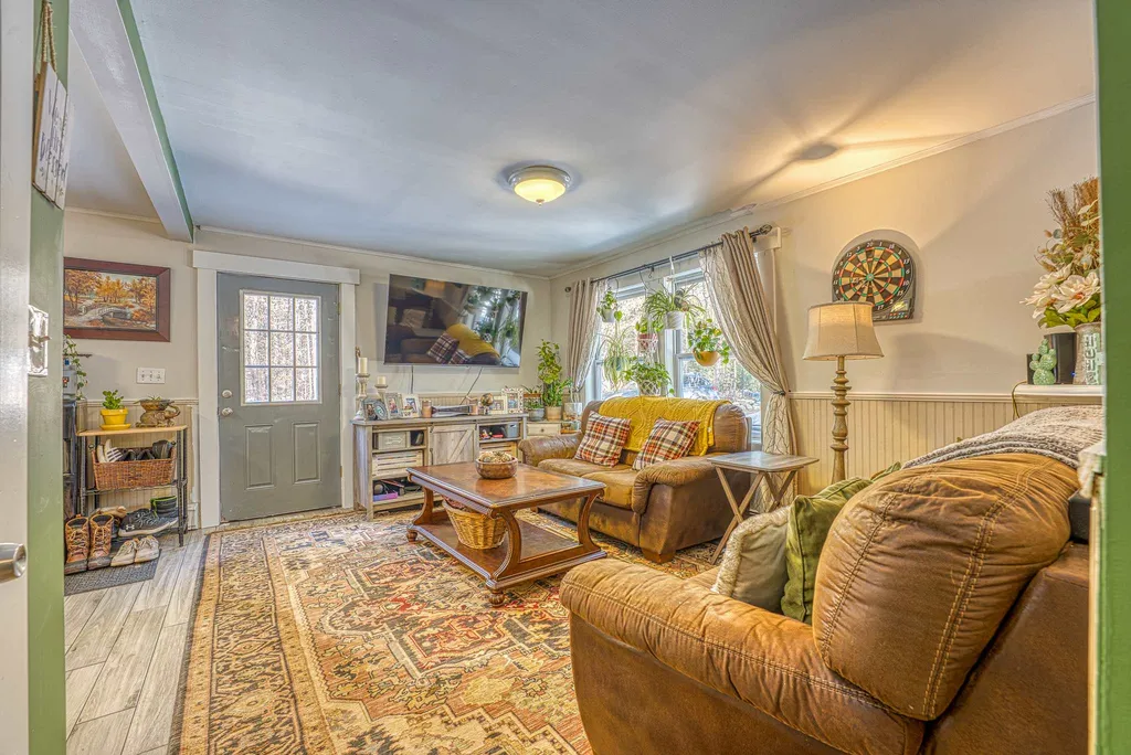 22 Sholan Road Thornton NH 03285