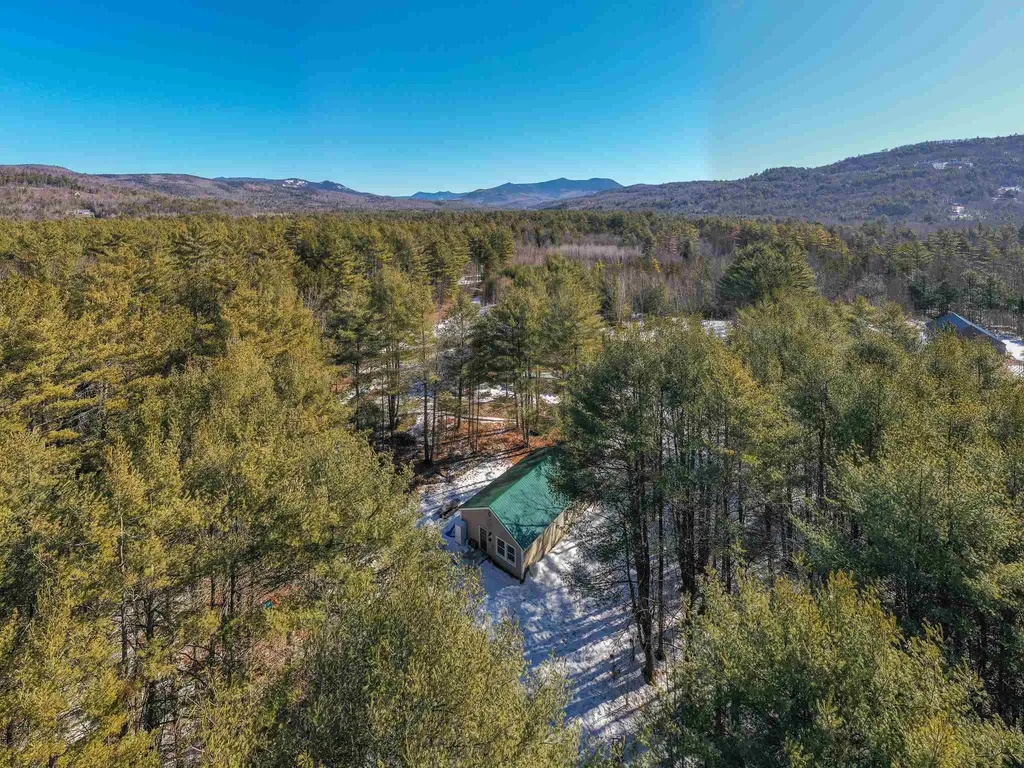 22 Sholan Road Thornton NH 03285