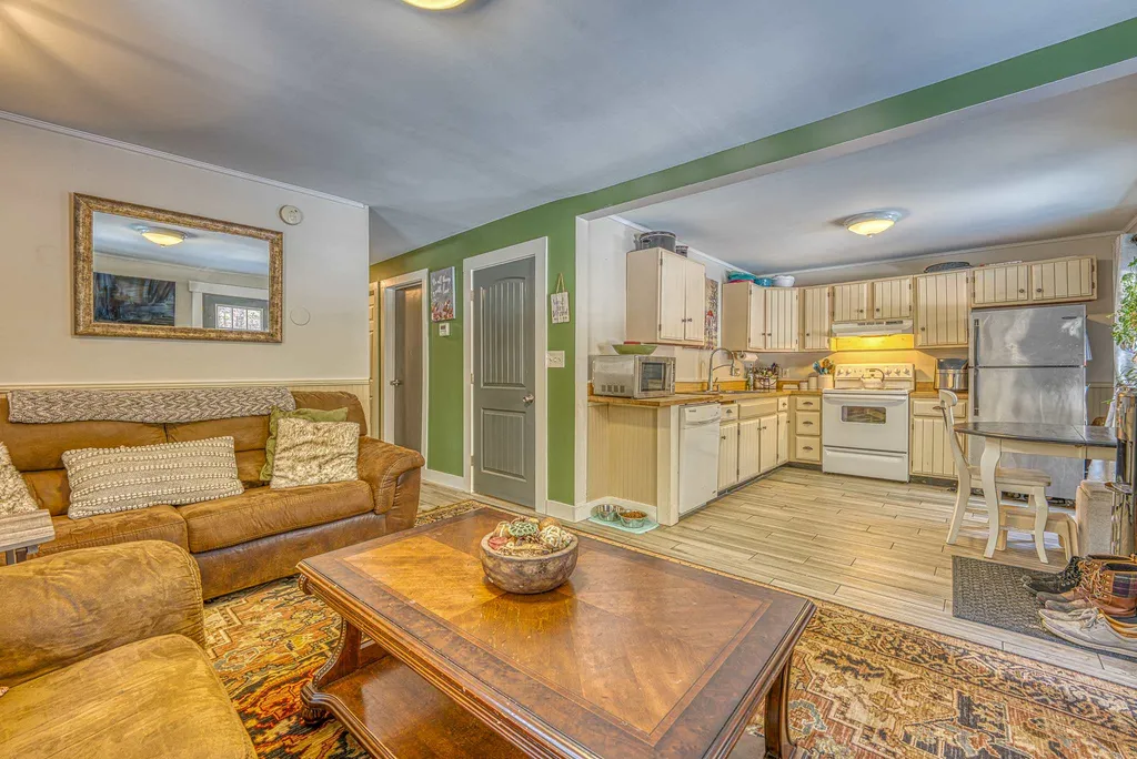 22 Sholan Road Thornton NH 03285