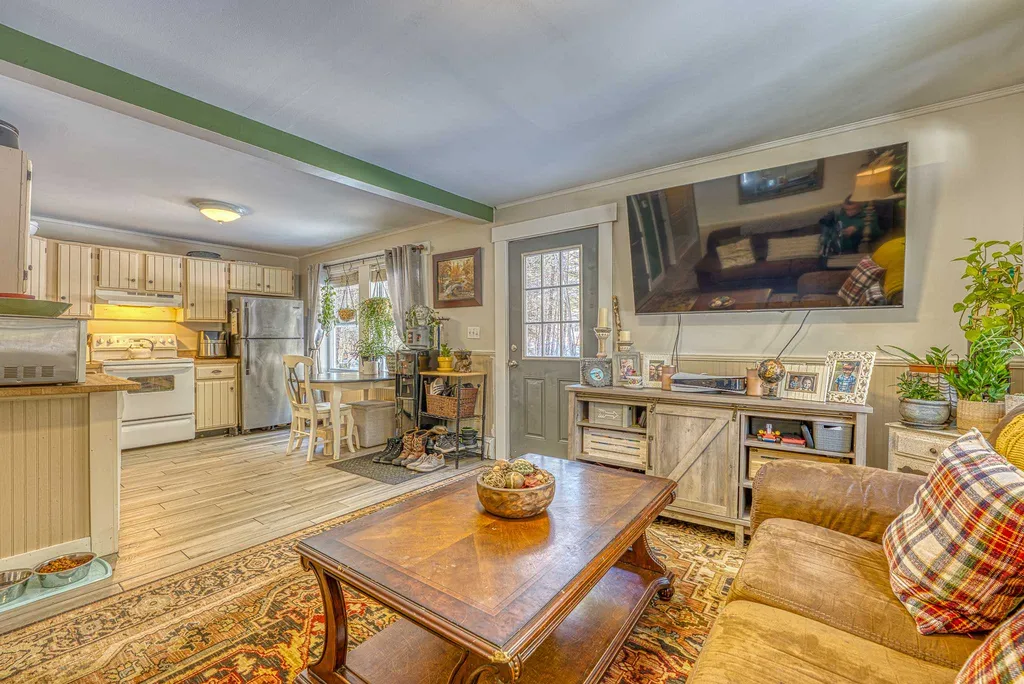 22 Sholan Road Thornton NH 03285