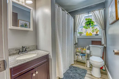 22 Sholan Road Thornton NH 03285