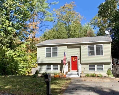 126 New Hampshire Drive Webster NH 03303