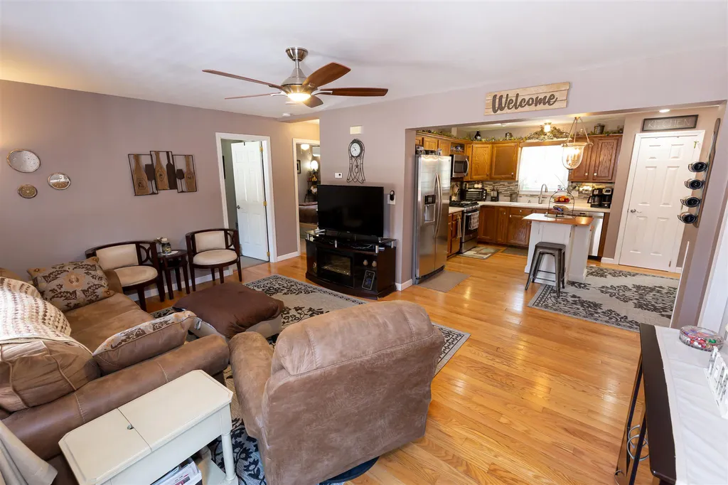 188 Leavitt Road Pittsfield NH 03263