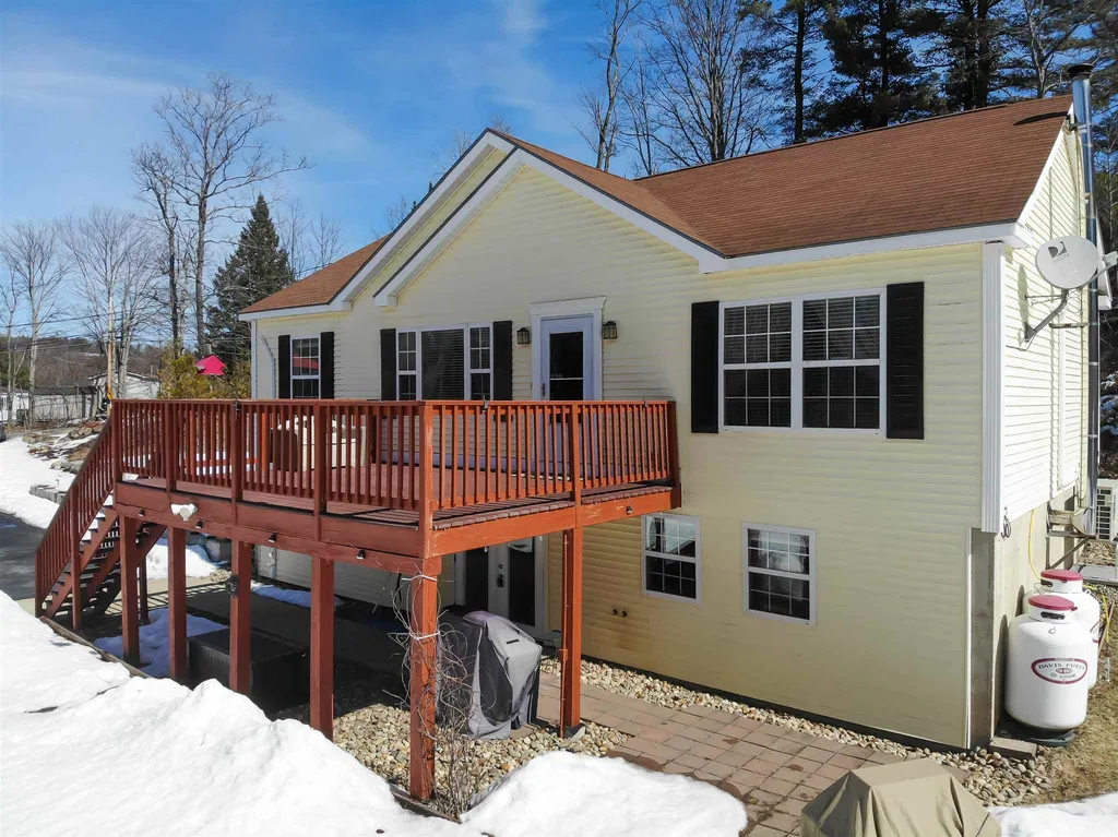 188 Leavitt Road Pittsfield NH 03263