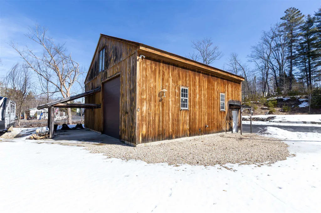 188 Leavitt Road Pittsfield NH 03263