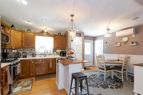 188 Leavitt Road Pittsfield NH 03263
