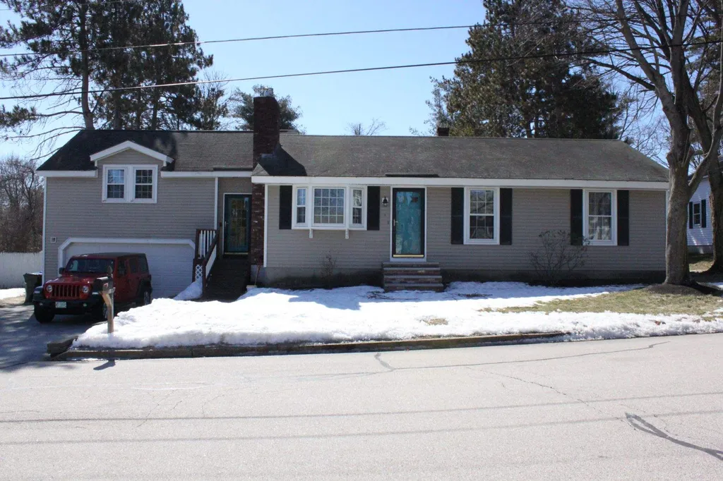 81 Valentine Drive Manchester NH 03103