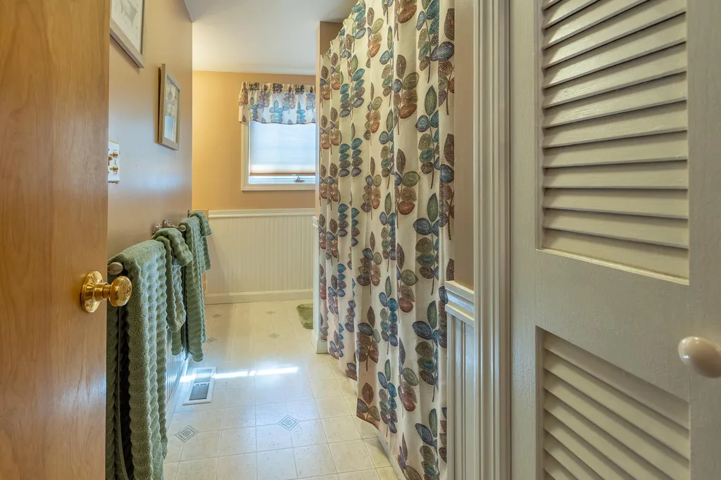 8 Whitcomb Avenue Lebanon NH 03784