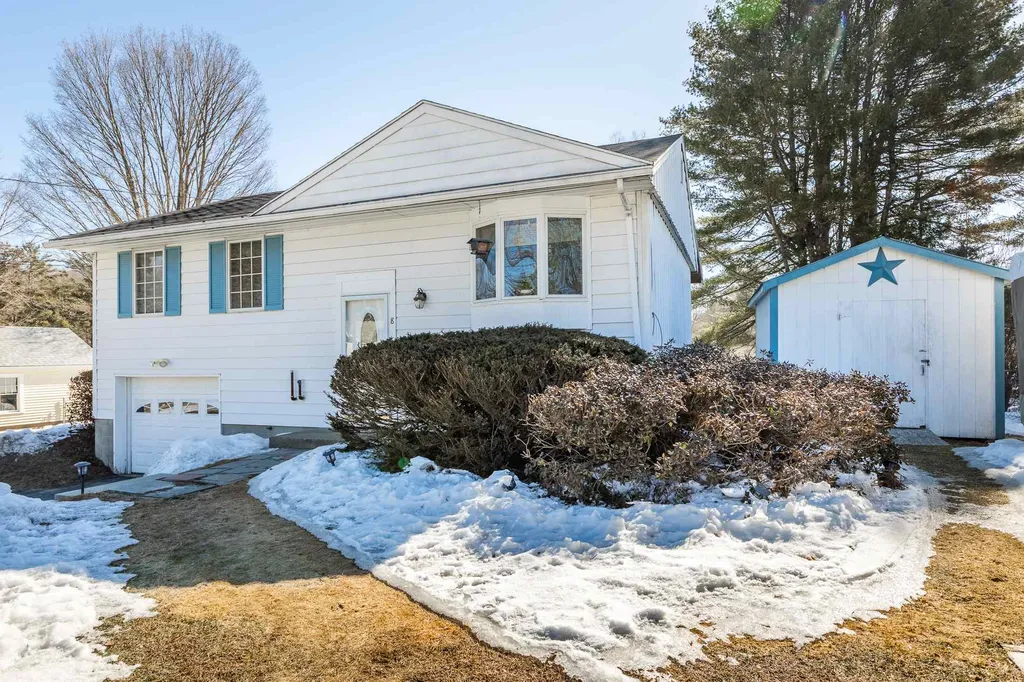 8 Whitcomb Avenue Lebanon NH 03784