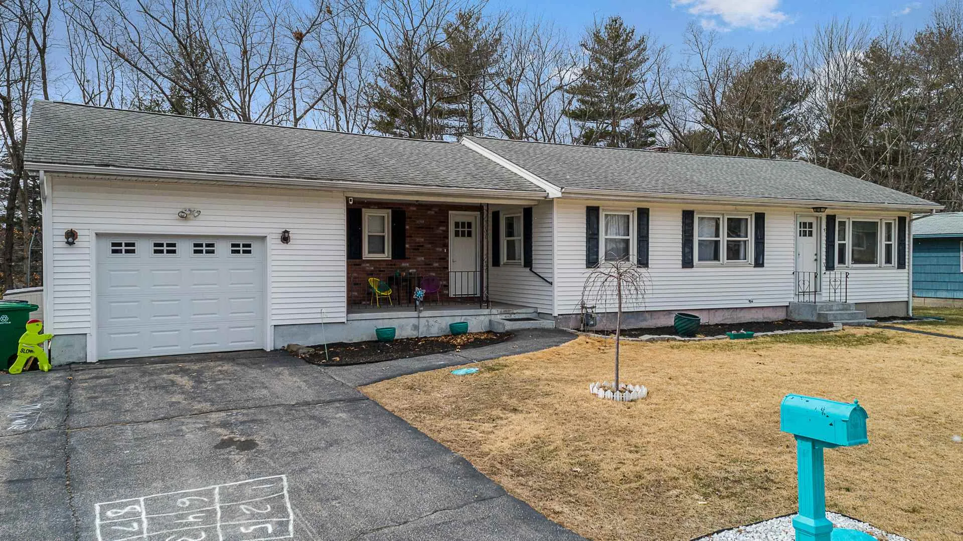 5 Denise Street Nashua NH 03063