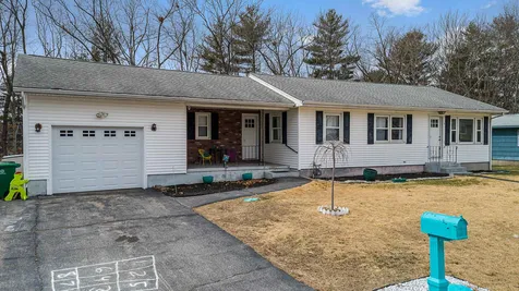 5 Denise Street Nashua NH 03063