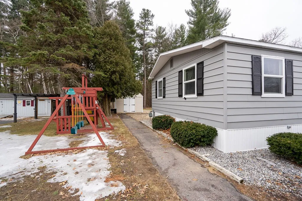 13 Briarwood Drive Merrimack NH 03054