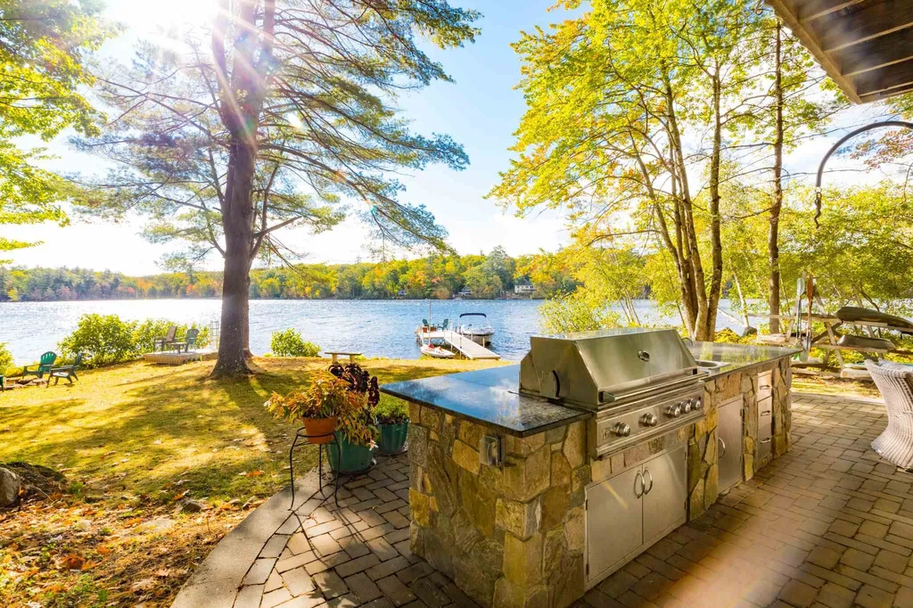 87 Coe Point Road Moultonborough NH 03254