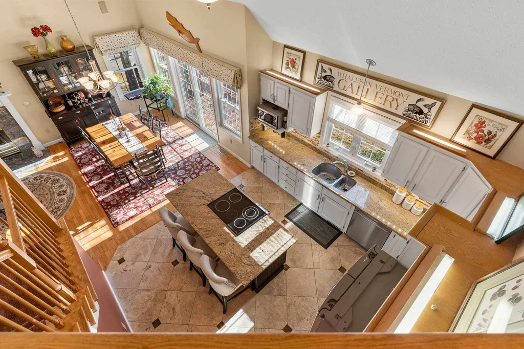 7 Ipswich Circle Nashua NH 03063