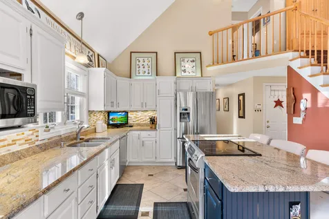 7 Ipswich Circle Nashua NH 03063