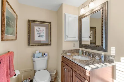 7 Ipswich Circle Nashua NH 03063